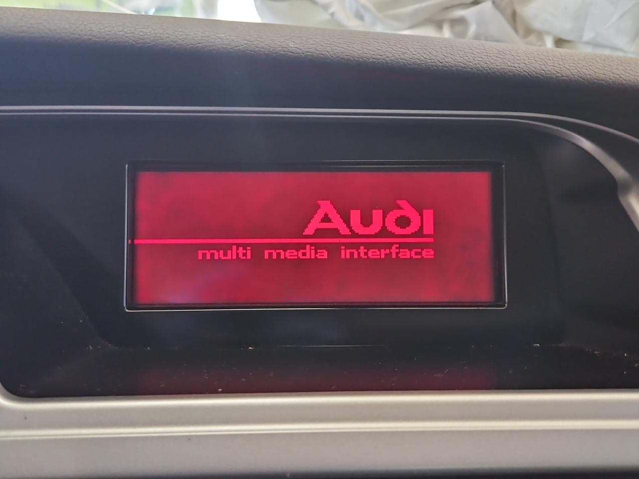 Штатна магнітола Torssen Audi A4/A5 Red-4.3LCD 8.8'' 2009-2012 4/64Gb Carplay+360 — фото 2 з 2
